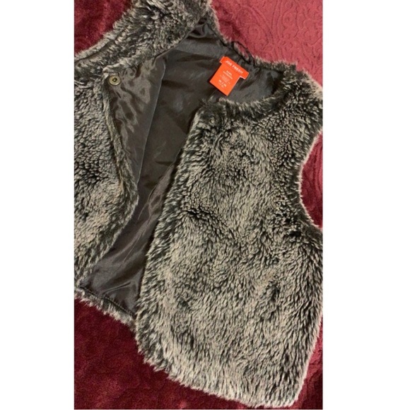 Joe Fresh Kids Faux Fur Vest - Picture 2 of 6